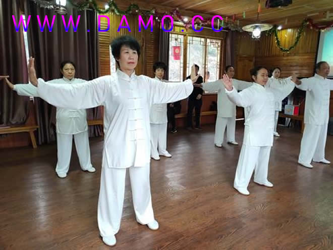 �׽